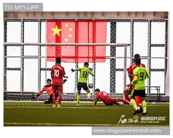 以热血铸荣光爱国足球球星奋战绿茵场为国争辉