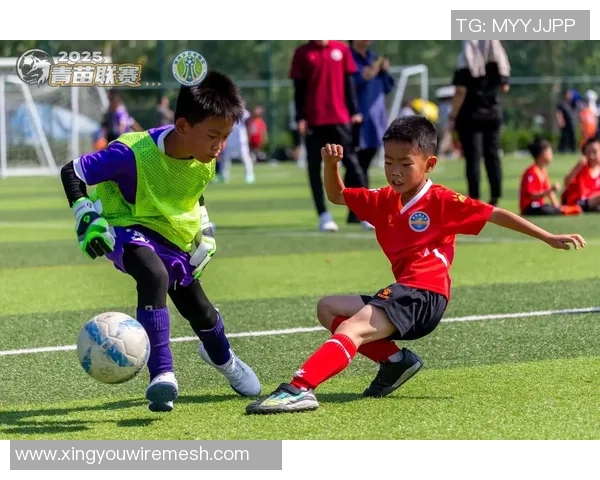 当足球巨星在球场闪耀时却更羡慕平凡人细水长流的爱情