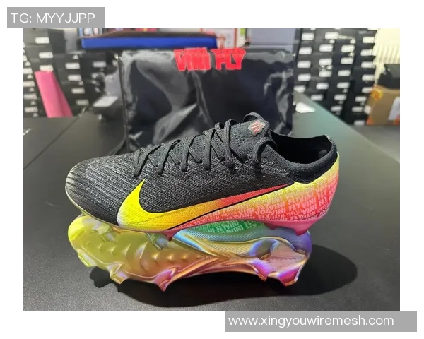 穿耐克GT足球鞋的球星们展现锋利球技引领赛场潮流 穿耐克GT足球鞋的球星们展现锋利球技引领赛场潮流