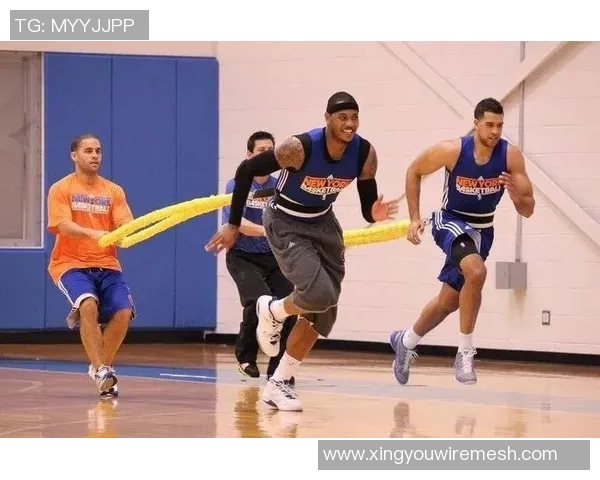 足球球星多年拼搏导致脚趾严重变形背后隐秘辛酸故事揭秘